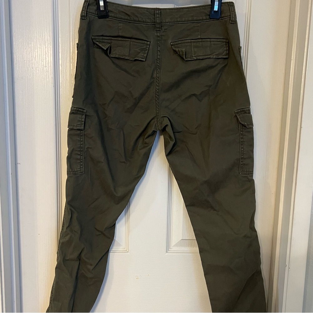 Gap Skinny Boyfriend Cargo Pants. Size 2.